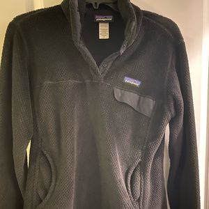 Black fleece Patagonia pullover